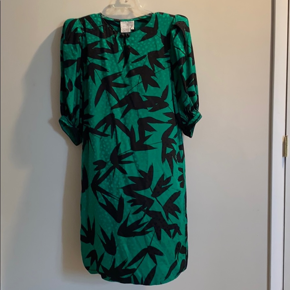 Vintage Silk Flora Kung Green Black Dress Size 14